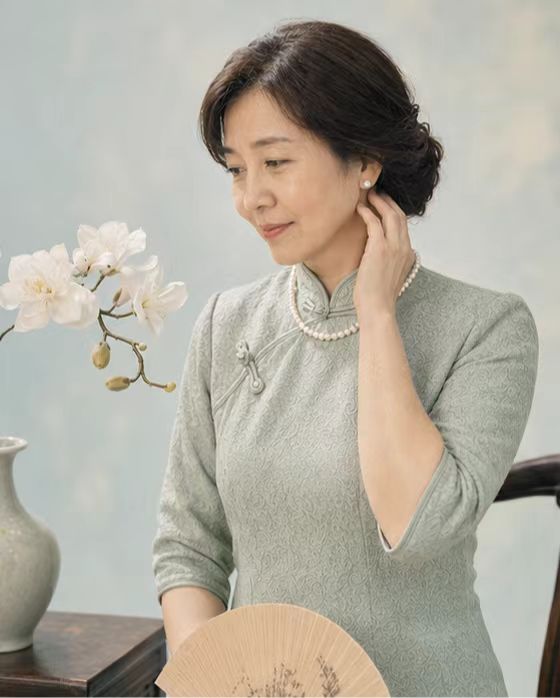 复古新中式旗袍肖像格子 preview image 3