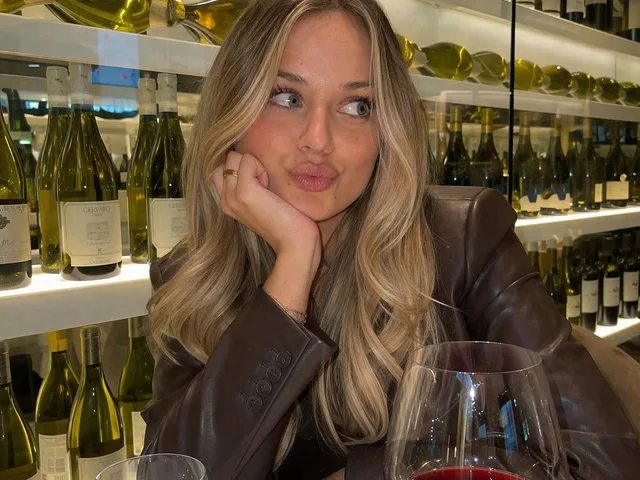 Casual Wine Bar Portrait preview image 1