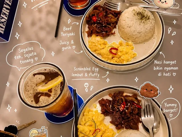 Aesthetic Food Photography with Doodles preview image 1