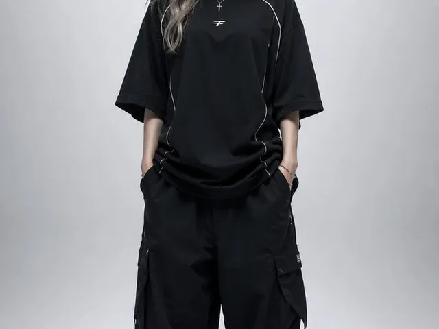 High-Fashion Editorial Studio Portrait - 1 preview image 1